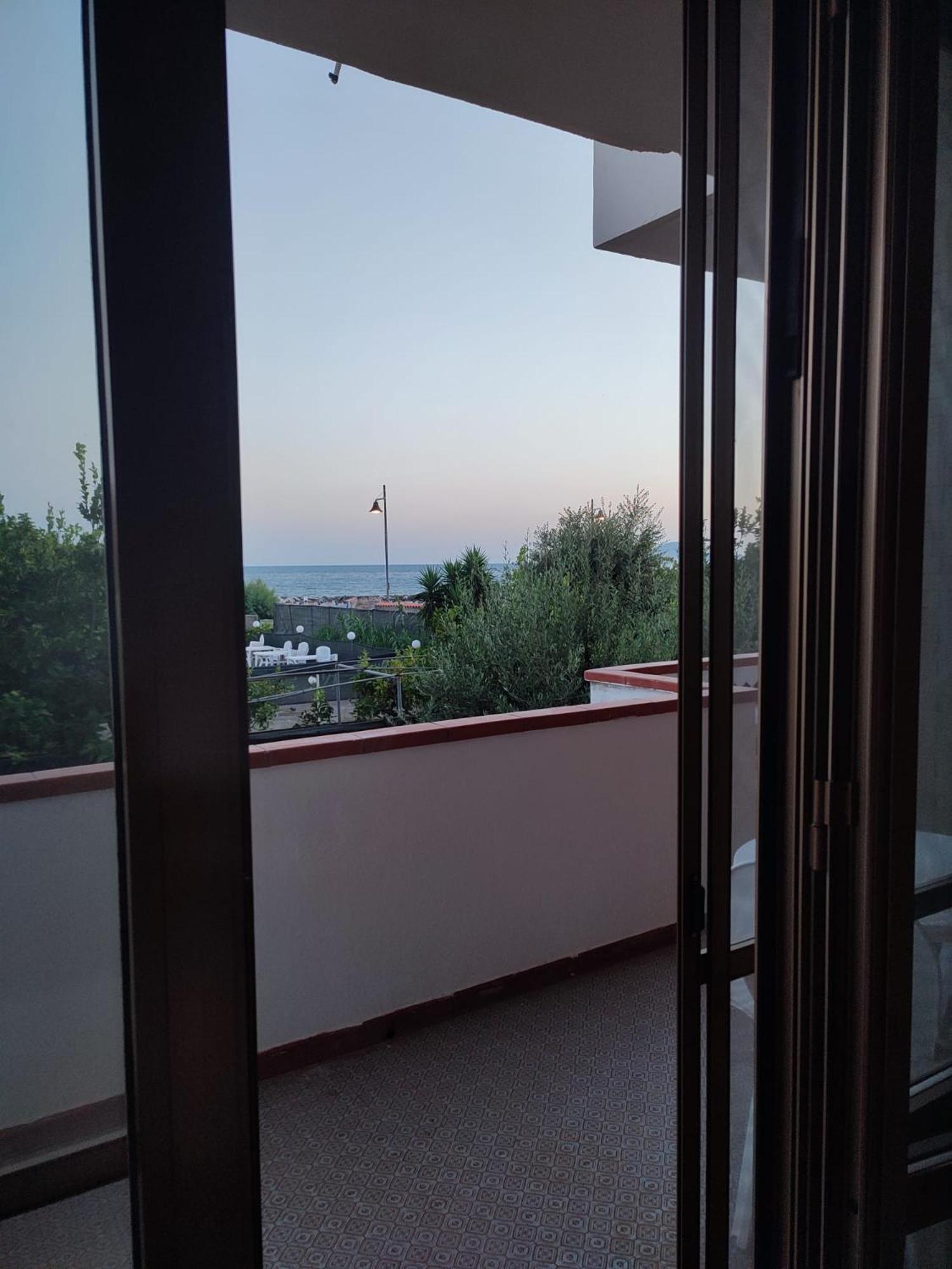 Profumo Di Mare Hotell Formia Exteriör bild
